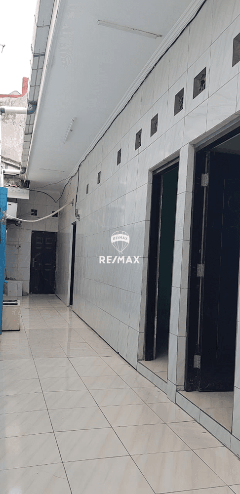 DIJUAL RUMAH KOS 4 PINTU DI KALIBATA LOKASI MENARIK