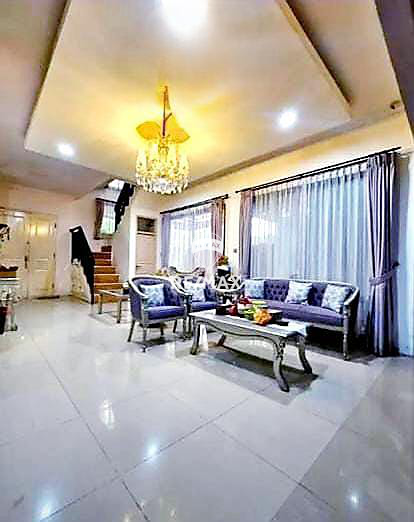 DIJUAL RUMAH MEWAH 3 LANTAI DALAM CLUSTER KAWASAN BINTARO